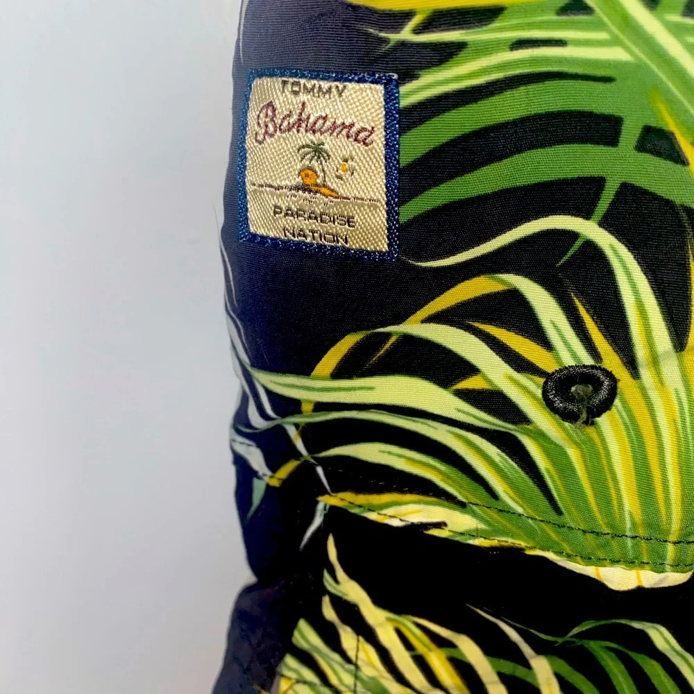 Tommy Bahama Board Shorts, sz Medium